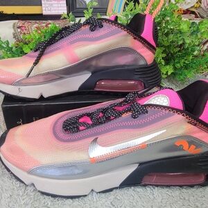 Price DROP Nike Women's Pink and Black Sneakers Size 10